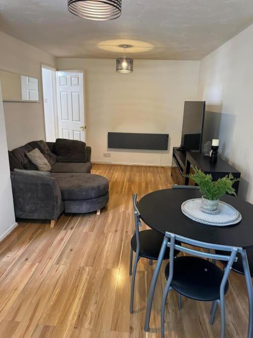 A Cozy Apartment In Barking Barking  Luaran gambar